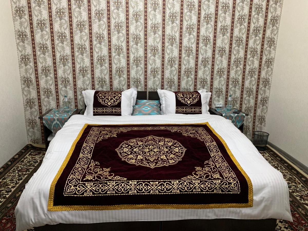 Old Safari Golden Location Guest House Buchara Buitenkant foto