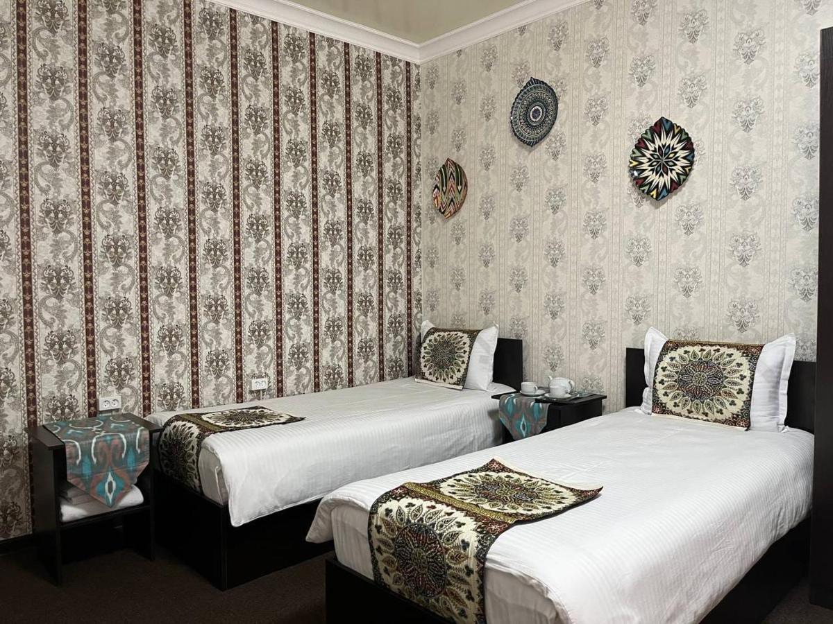 Old Safari Golden Location Guest House Buchara Buitenkant foto