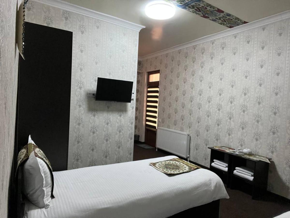 Old Safari Golden Location Guest House Buchara Buitenkant foto