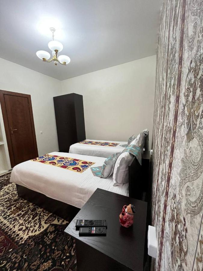 Old Safari Golden Location Guest House Buchara Buitenkant foto