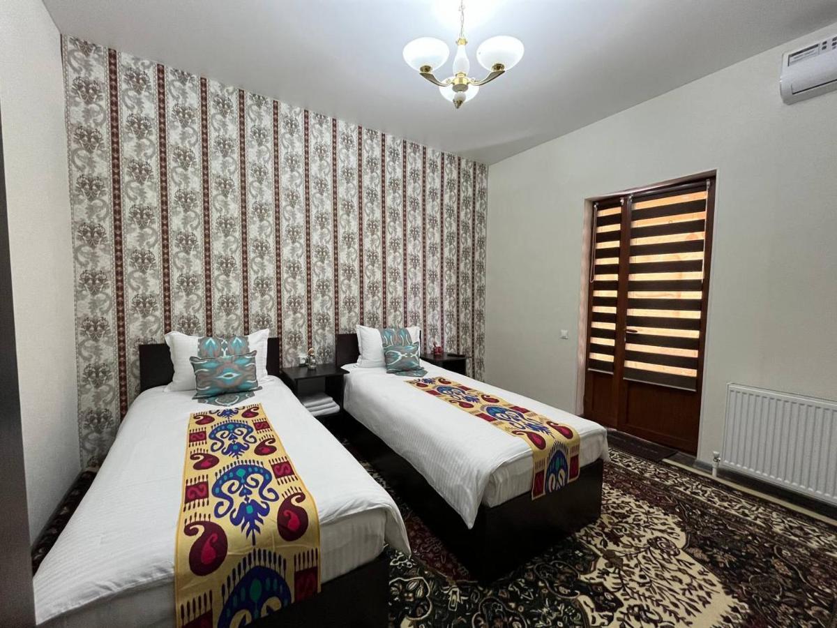 Old Safari Golden Location Guest House Buchara Buitenkant foto